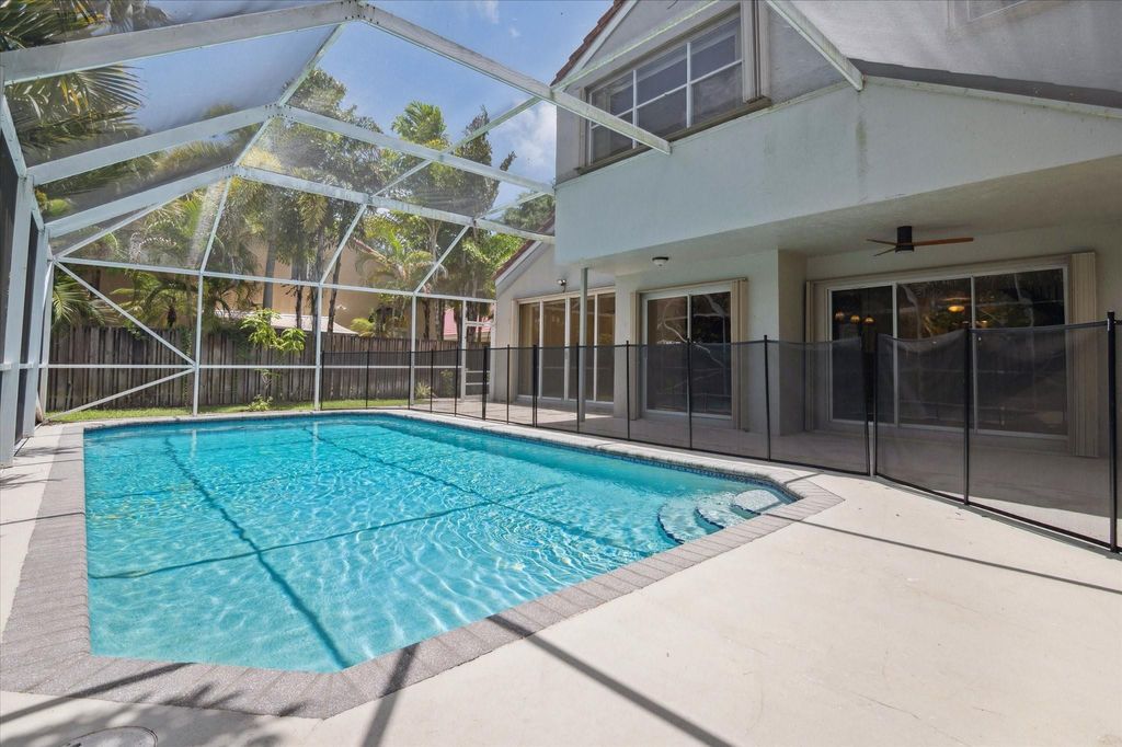 Image 30 of property listing at 6365 NW 77th Pl, Parkland, FL 33067