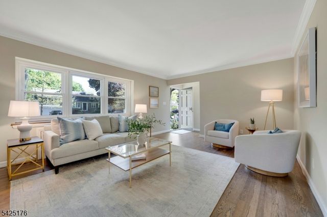 46 Chestnut Hill Pl, Glen Ridge Boro Twp., NJ 07028
