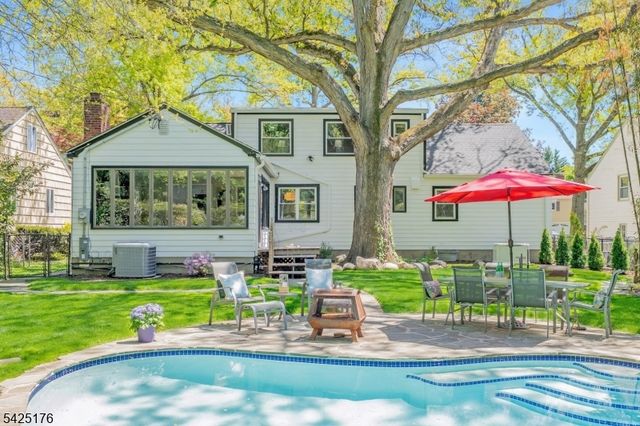 46 Chestnut Hill Pl, Glen Ridge Boro Twp., NJ 07028