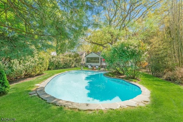 46 Chestnut Hill Pl, Glen Ridge Boro Twp., NJ 07028