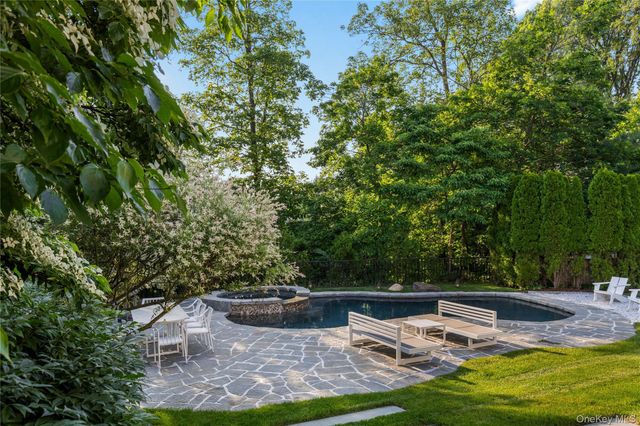 746 The Parkway, Mamaroneck, NY 10543