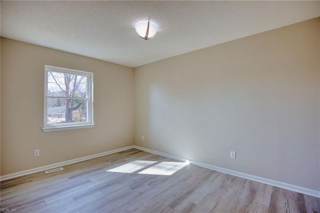 1725 Star Lake DR, Virginia Beach, VA 23453