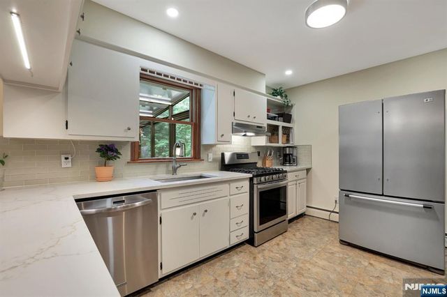 461 Otterhole Road, West Milford, NJ 07480