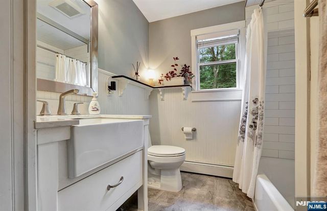 461 Otterhole Road, West Milford, NJ 07480