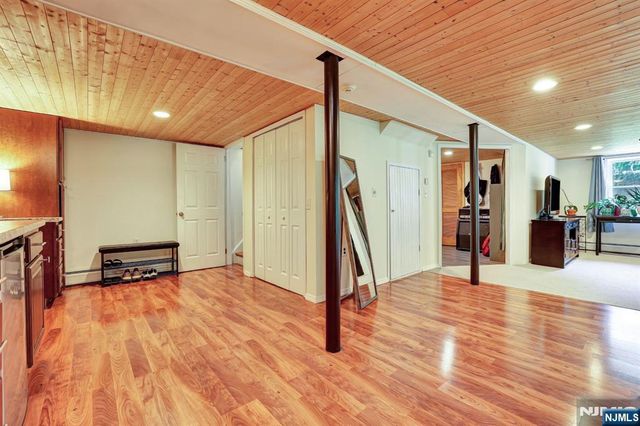 461 Otterhole Road, West Milford, NJ 07480