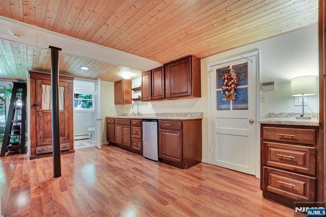 461 Otterhole Road, West Milford, NJ 07480