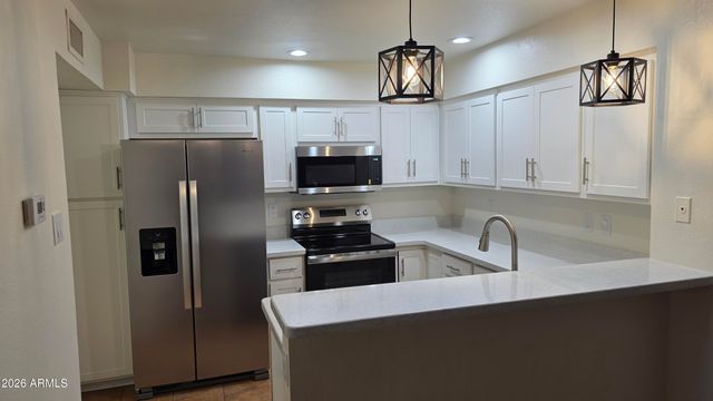 1717 E UNION HILLS Drive 1095, Phoenix, AZ 85024