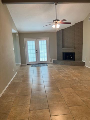 12314 Meadowhollow Drive, Meadows Place, TX 77477