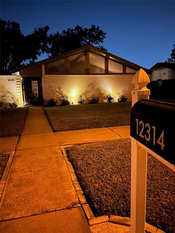 12314 Meadowhollow Drive, Meadows Place, TX 77477