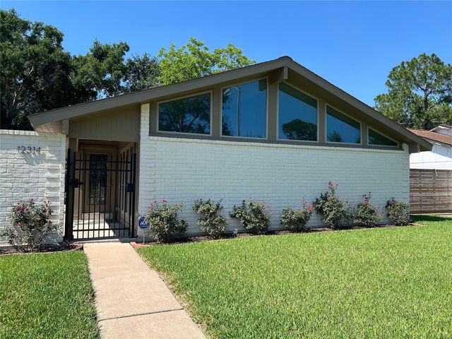 12314 Meadowhollow Drive, Meadows Place, TX 77477