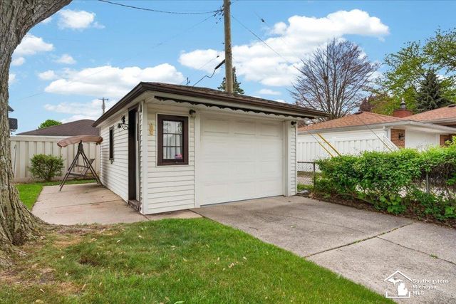 604 8th Street, Wyandotte, MI 48192