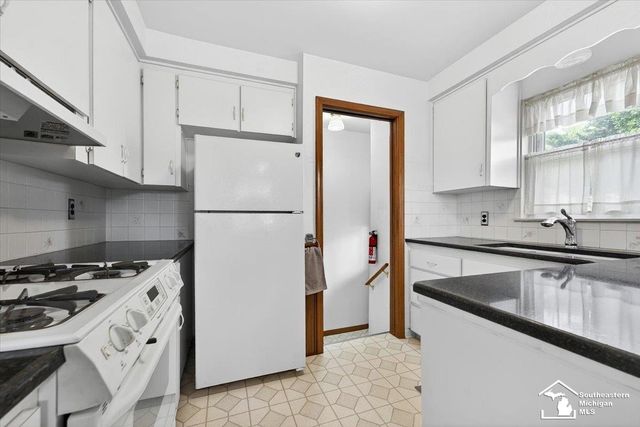 604 8th Street, Wyandotte, MI 48192