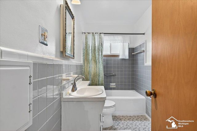 604 8th Street, Wyandotte, MI 48192