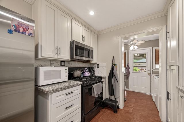 2111 Hickory Lane, Pasadena, TX 77502