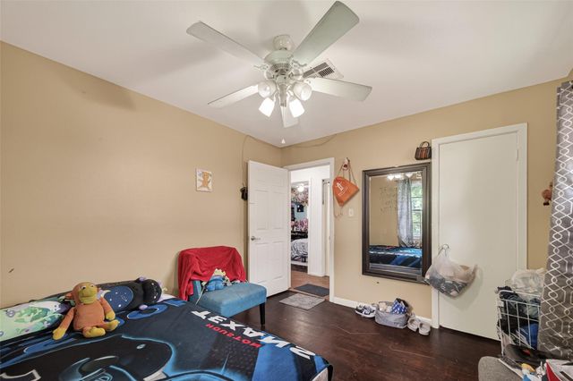 2111 Hickory Lane, Pasadena, TX 77502