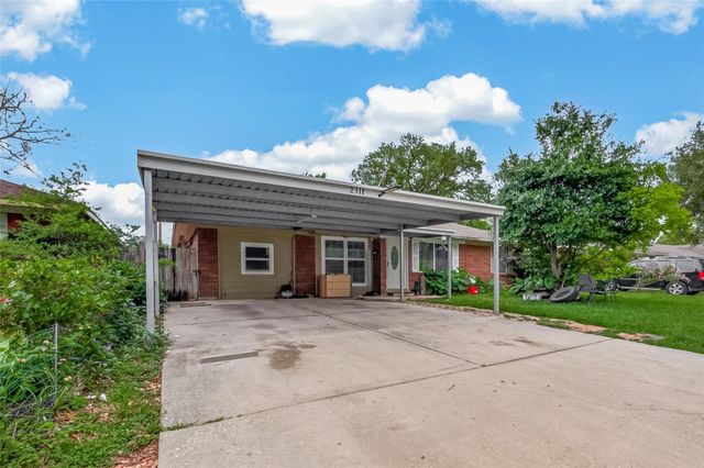 2111 Hickory Lane, Pasadena, TX 77502