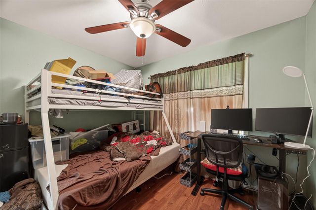 2111 Hickory Lane, Pasadena, TX 77502