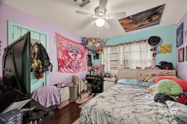 2111 Hickory Lane, Pasadena, TX 77502