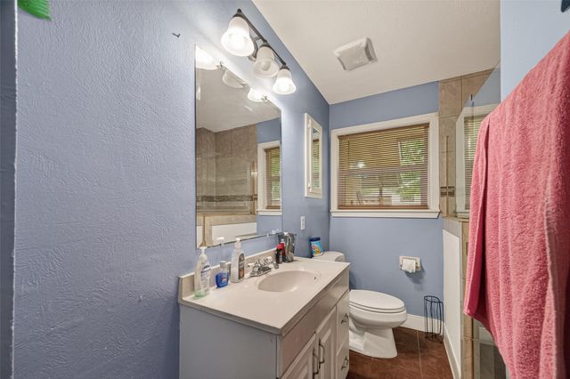 2111 Hickory Lane, Pasadena, TX 77502