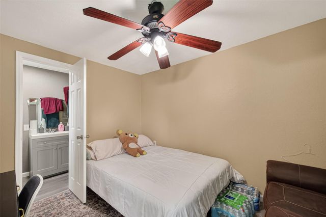 2111 Hickory Lane, Pasadena, TX 77502