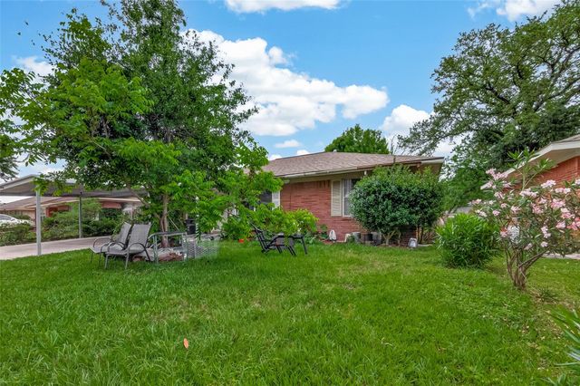 2111 Hickory Lane, Pasadena, TX 77502