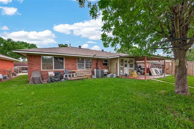2111 Hickory Lane, Pasadena, TX 77502