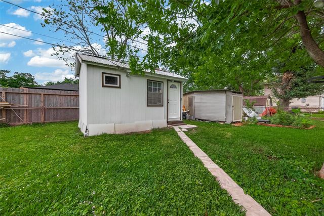 2111 Hickory Lane, Pasadena, TX 77502