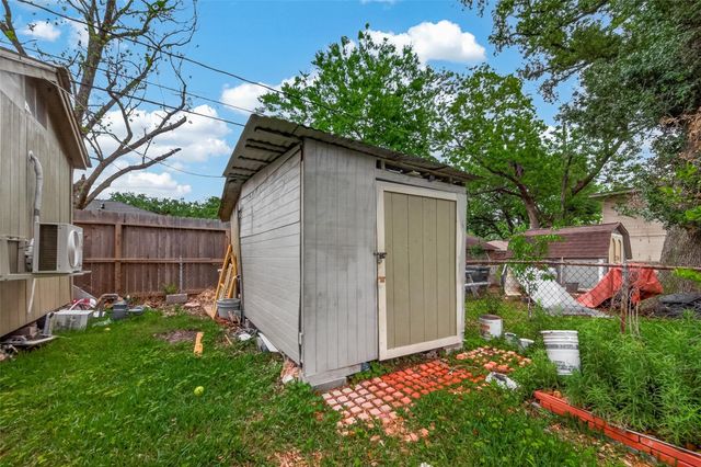 2111 Hickory Lane, Pasadena, TX 77502