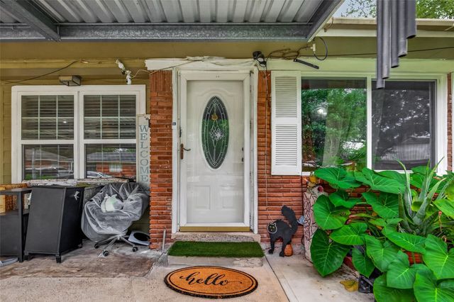 2111 Hickory Lane, Pasadena, TX 77502