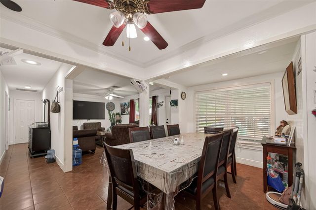 2111 Hickory Lane, Pasadena, TX 77502