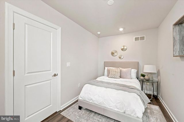1207 S HARMONY ST, Philadelphia, PA 19146