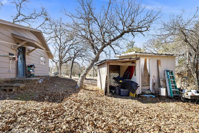 815 Cypress LN, Cottonwood Shores, TX 78657