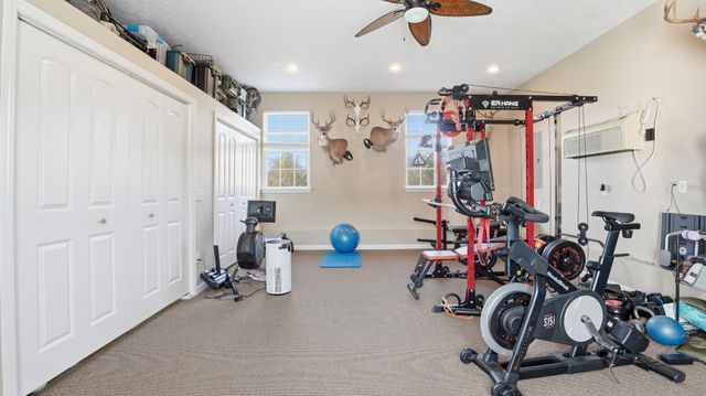 2877 Sixteenth Model Rd, Manchester, TN 37355