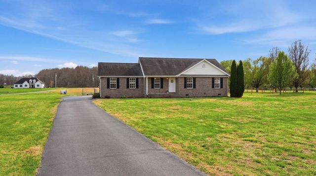 2877 Sixteenth Model Rd, Manchester, TN 37355