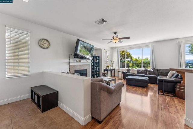 4000 Hiller Ln, Martinez, CA 94553