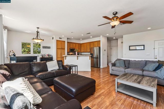 4000 Hiller Ln, Martinez, CA 94553