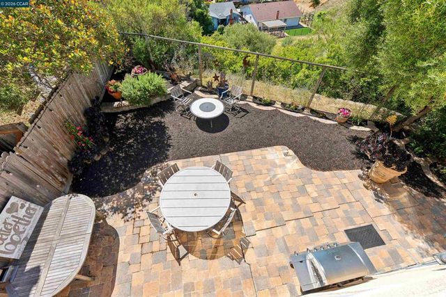 4000 Hiller Ln, Martinez, CA 94553