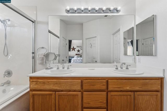 4000 Hiller Ln, Martinez, CA 94553