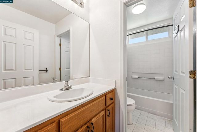 4000 Hiller Ln, Martinez, CA 94553