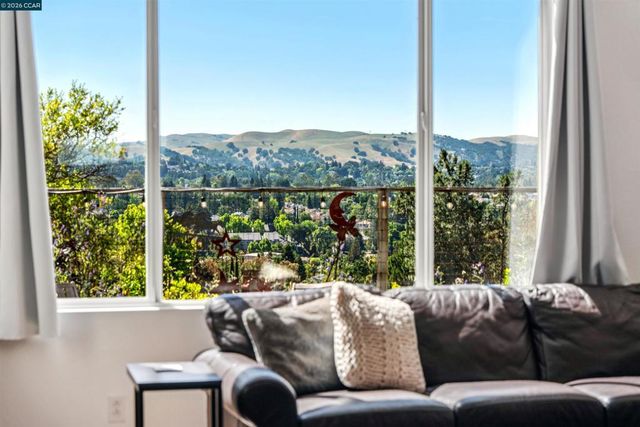 4000 Hiller Ln, Martinez, CA 94553