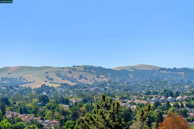 4000 Hiller Ln, Martinez, CA 94553