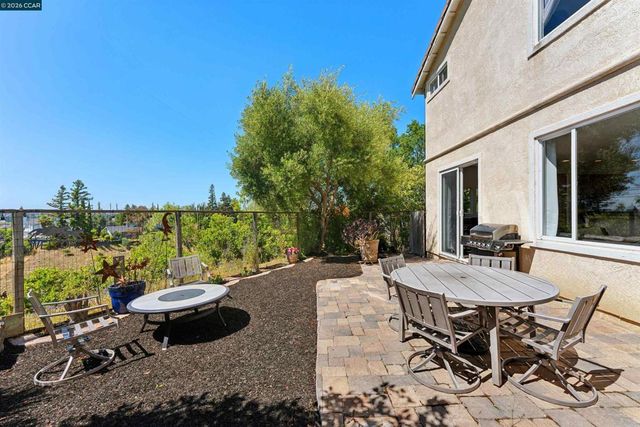 4000 Hiller Ln, Martinez, CA 94553