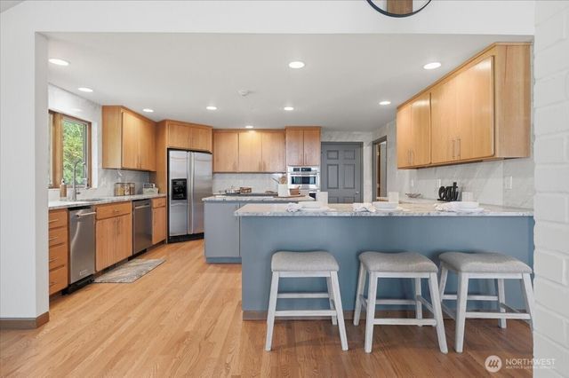 23747 262nd Place SE, Maple Valley, WA 98038