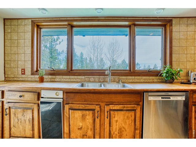 1447 Coyote Cir, Black Hawk, CO 80422