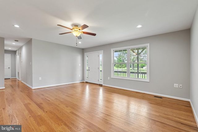 266 SHANNON HILL LN, Charles Town, WV 25414