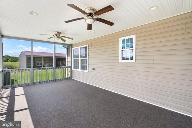 266 SHANNON HILL LN, Charles Town, WV 25414