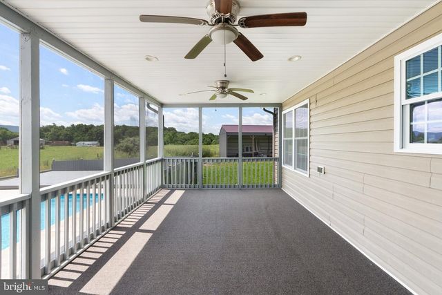 266 SHANNON HILL LN, Charles Town, WV 25414
