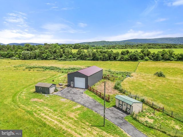 266 SHANNON HILL LN, Charles Town, WV 25414