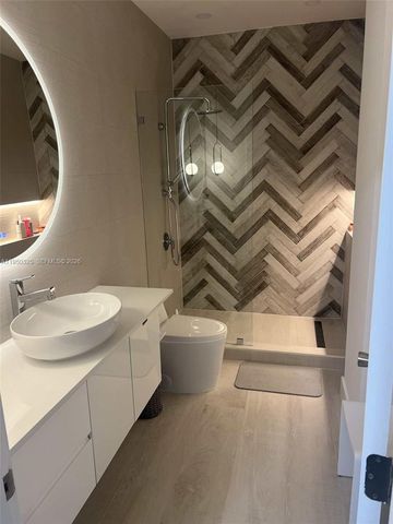 8135 NW 108th Ave, Doral, FL 33178