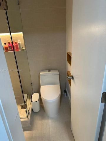 8135 NW 108th Ave, Doral, FL 33178